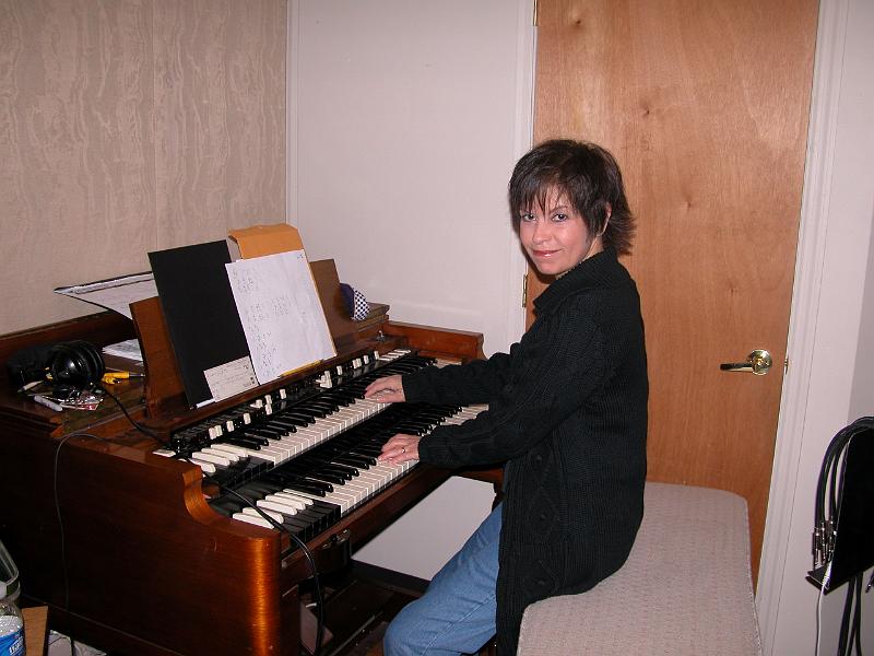 Diane @ the B-3!.JPG - Diane at the B-3